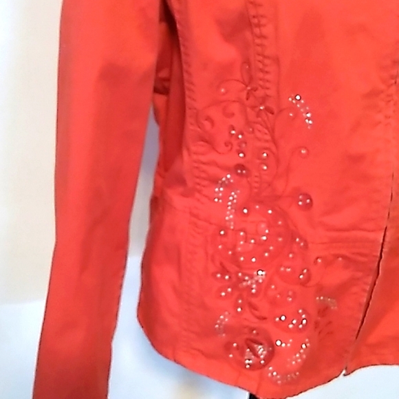 💕CHICO’S🌸
🧡PRICE REDUCED zip front Embellished Rhinestones Jacket Lg fitted🧡 - Picture 2 of 5